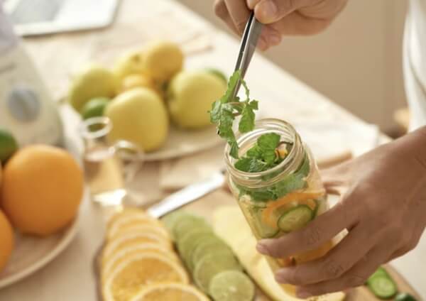Alimenti che integrano naturalmente una sana disintossicazione
